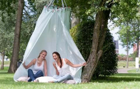 Foto : Vermaak je kids met een DIY Tuin Tent